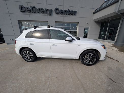 Used 2023 Audi Q5 2.0T Premium Plus image 3