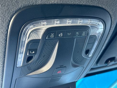 Used 2024 Mercedes-Benz Sprinter 2500 image 31