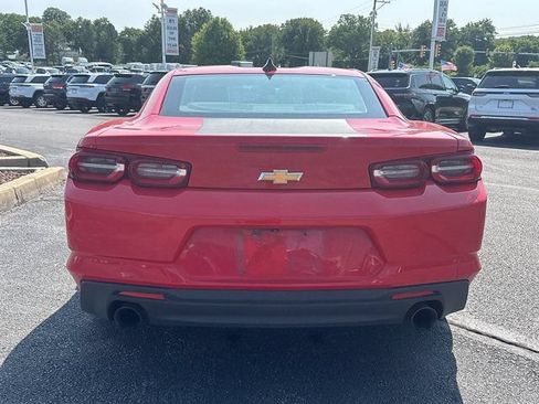 Used 2019 Chevrolet Camaro LT RWD image 7