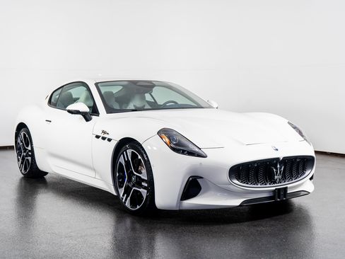 Used 2024 Maserati GranTurismo Folgore image 4