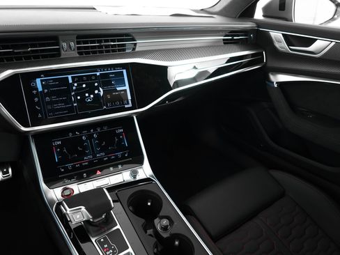 New 2026 Audi RS 6 performance image 31