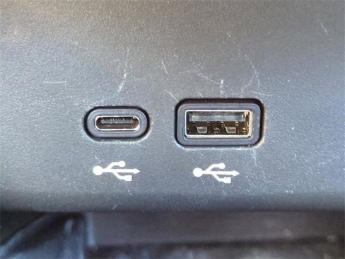 Used 2024 Buick Envista Avenir image 17