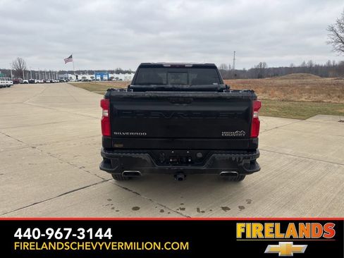 Used 2019 Chevrolet Silverado 1500 High Country w/ Technology Package image 4