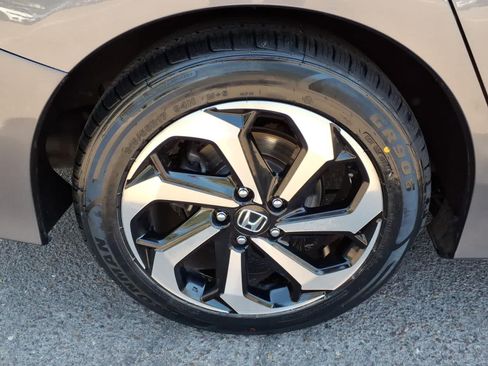 Used 2016 Honda Accord EX image 6
