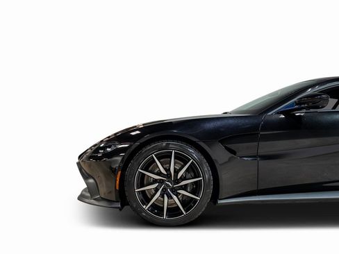 Used 2020 Aston Martin V8 Vantage Coupe image 28