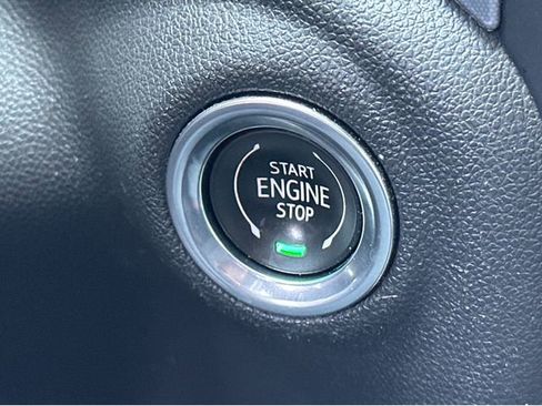 Used 2020 GMC Sierra 1500 SLT w/ SLT Premium Package RWD image 30
