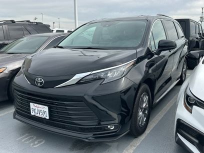 Certified 2026 Toyota Sienna XLE