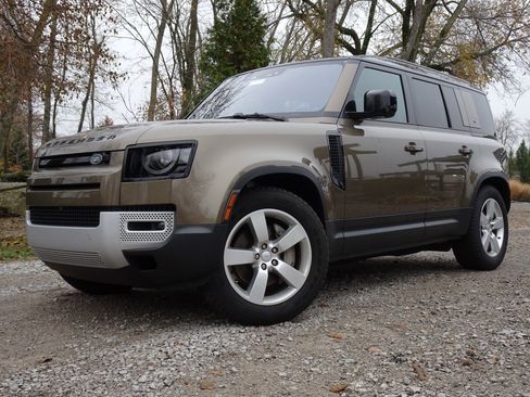 Used 2020 Land Rover Defender 110 First Edition image 1