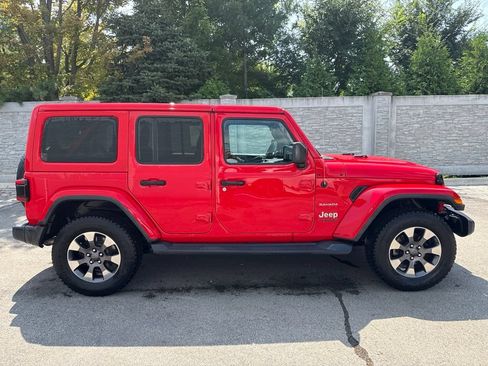 Used 2018 Jeep Wrangler Unlimited Sahara w/ Dual Top Group AWD/4WD image 6
