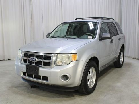 Used 2010 Ford Escape XLS AWD/4WD image 34