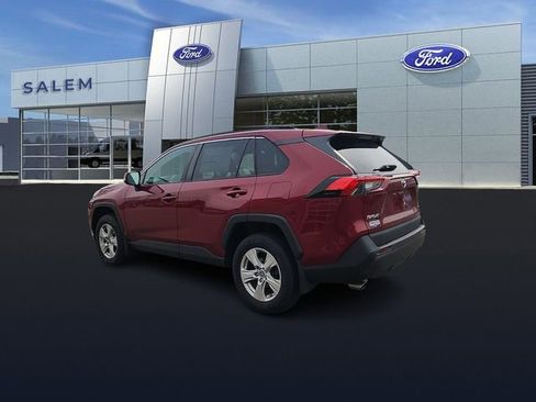 Used 2020 Toyota RAV4 XLE w/ Convenience Package image 4