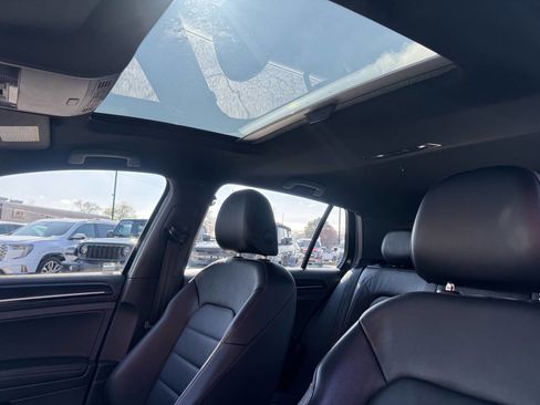 Used 2017 Volkswagen GTI Autobahn image 8