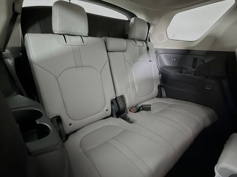 Certified 2024 Honda Pilot Touring image 26