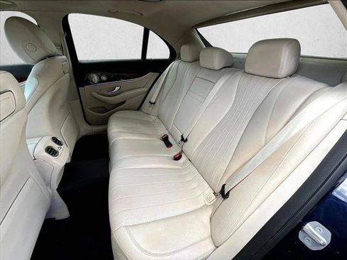Used 2018 Mercedes-Benz E 300 4MATIC image 28