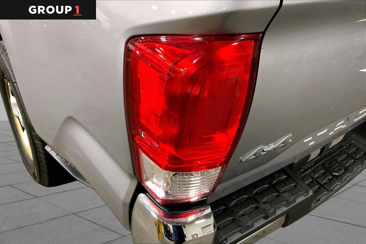 Certified 2017 Toyota Tacoma SR5 AWD/4WD image 27