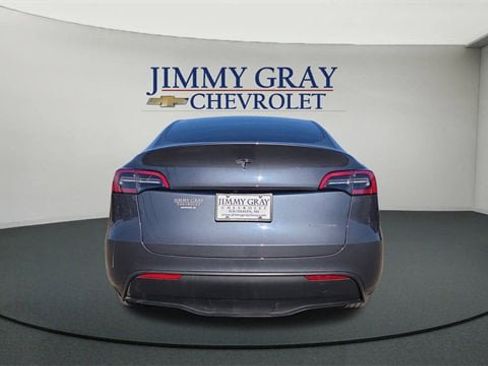 Used 2023 Tesla Model Y Long Range image 4