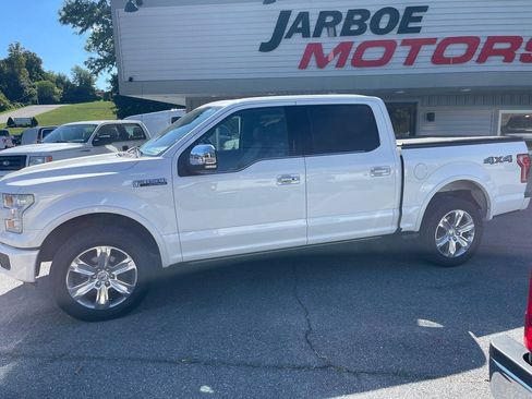 Used 2016 Ford F150 Platinum w/ Equipment Group 701A Luxury AWD/4WD image 4