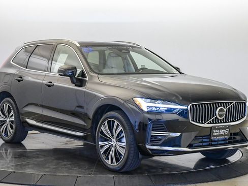 Certified 2023 Volvo XC60 T8 Plus w/ Protection Package Premier AWD/4WD image 6
