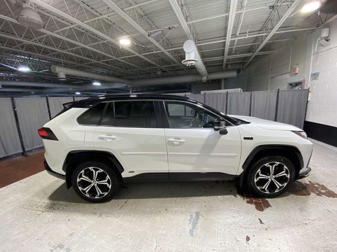 Used 2022 Toyota RAV4 XSE w/ Premium Package image 27