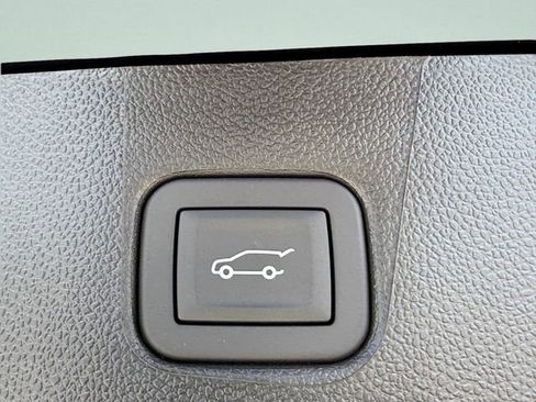 New 2026 Chevrolet Blazer LT w/ Convenience Package FWD image 15