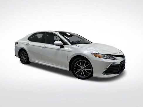 Used 2023 Toyota Camry XLE image 38