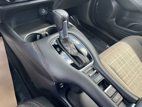 Used 2025 Honda HR-V Sport image 22