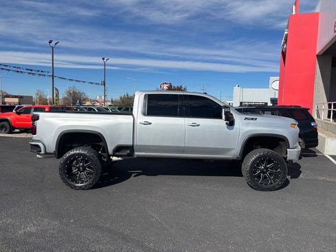 Used 2022 Chevrolet Silverado 2500 LTZ image 28