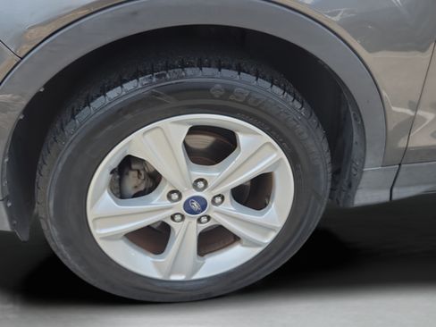 Used 2016 Ford Escape SE FWD image 38