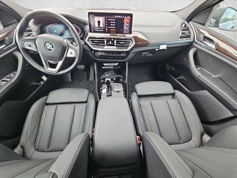 Used 2025 BMW X4 xDrive30i AWD/4WD image 17