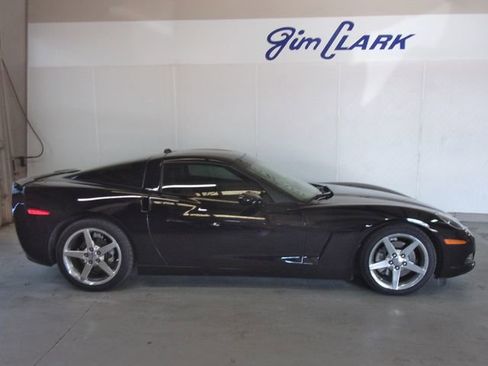 Used 2005 Chevrolet Corvette Coupe w/ Preferred Equipment Group image 5