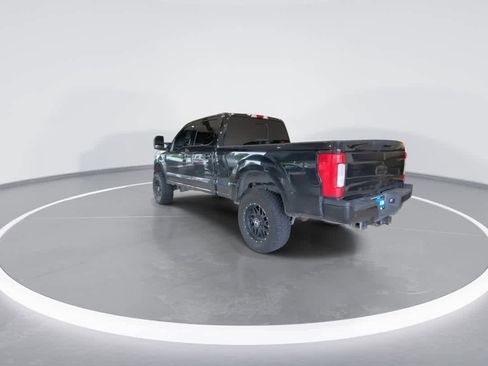 Used 2019 Ford F250 Lariat w/ Lariat Ultimate Package AWD/4WD image 6