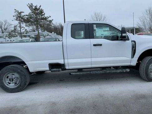 New 2026 Ford F250 XL w/ XL Chrome Package image 9