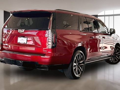 Certified 2024 Cadillac Escalade ESV Sport Platinum w/ Heavy-Duty Trailer Package AWD/4WD image 2
