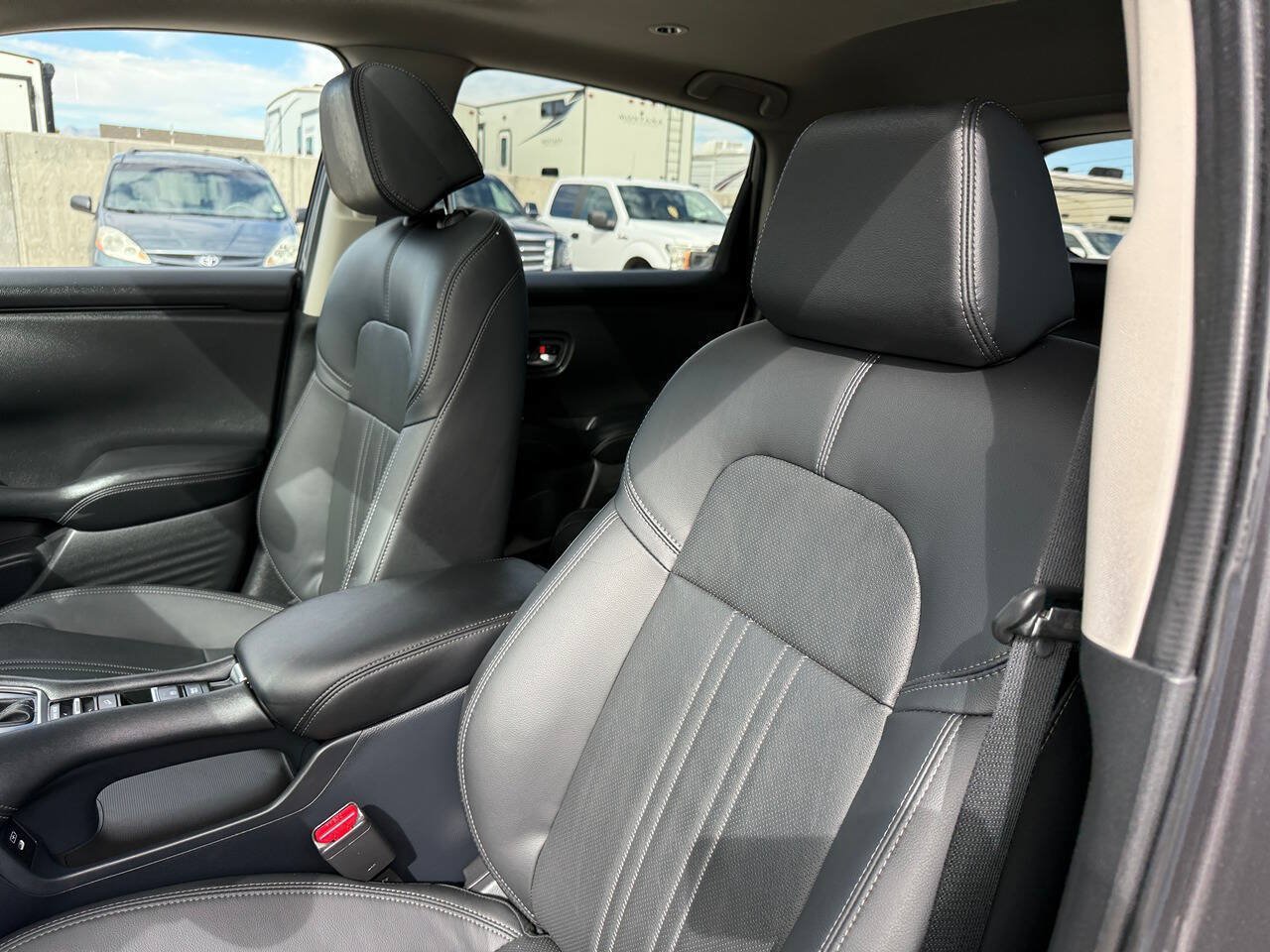 Used 2025 Honda HR-V EX-L image 16