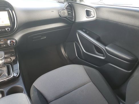 Used 2024 Kia Soul S FWD image 21