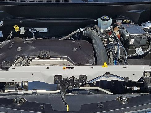 Used 2018 Chevrolet Equinox Premier FWD image 9