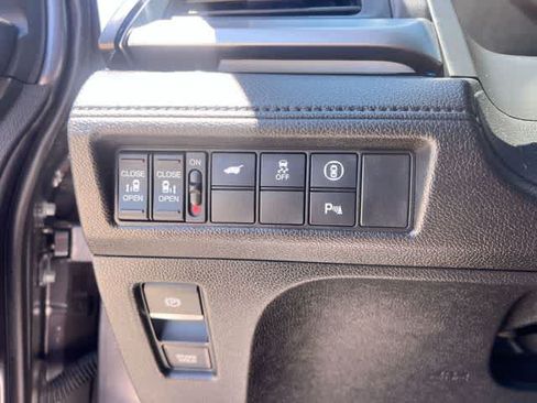 Used 2024 Honda Odyssey Touring image 29