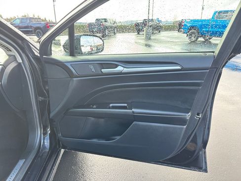 Used 2020 Ford Fusion Titanium FWD image 26