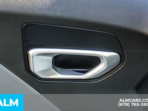 Used 2025 Kia K4 LXS image 37