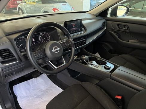 Used 2024 Nissan Rogue S AWD/4WD image 10