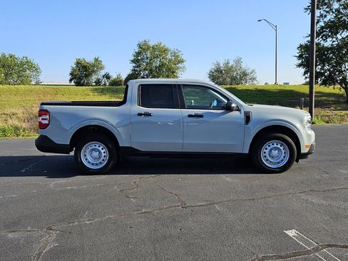 Used 2022 Ford Maverick XL image 14