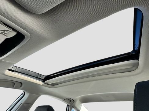 Certified 2023 Honda Accord EX image 15