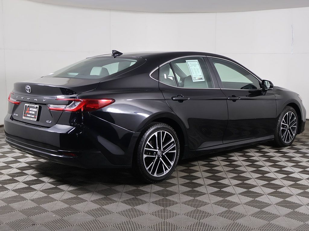 Used 2025 Toyota Camry XLE FWD image 9