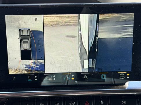 Used 2022 GMC Sierra 1500 SLT w/ SLT Premium Plus Package image 50