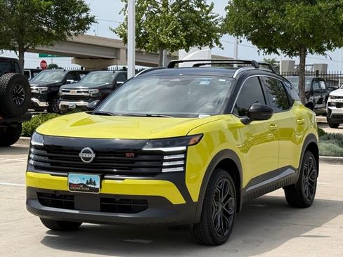 Used 2026 Nissan Kicks SR FWD image 6