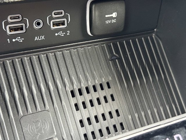 New 2026 Jeep Grand Cherokee Altitude AWD/4WD image 35