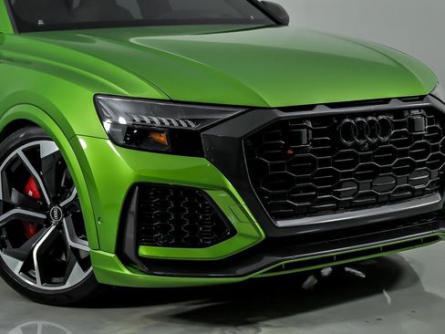 Used 2021 Audi RS Q8 w/ Carbon Optic Package AWD/4WD image 3