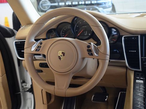 Used 2016 Porsche Panamera AWD/4WD image 47