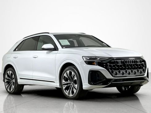 Used 2025 Audi Q8 Premium w/ Black Optic Package image 7