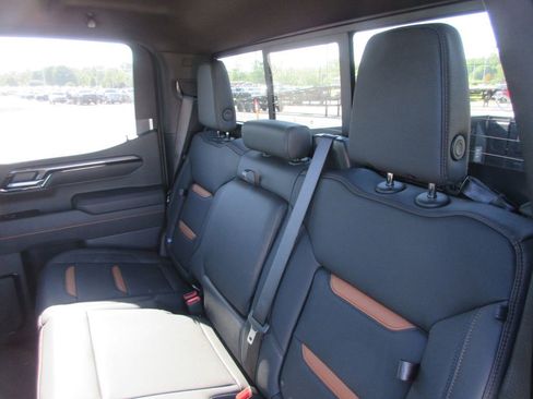 New 2026 GMC Sierra 1500 AT4 w/ AT4 Premium Package AWD/4WD image 16